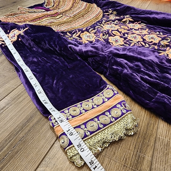 Indian punjabi suit with salwaar and dupatta - Picture 5 of 12